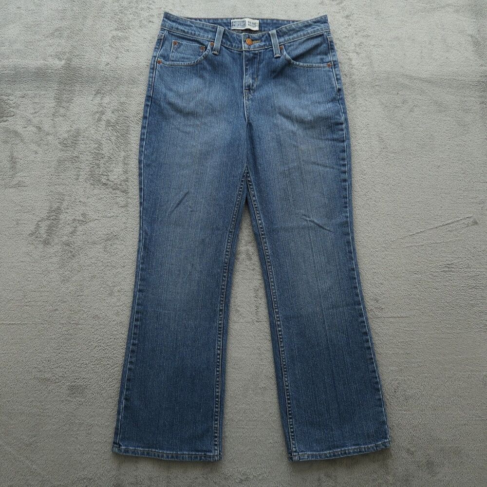 Levi's Signature Jeans Women's Size 8S Blue Mid-Rise Bootcut Denim 28.5" Inseam
